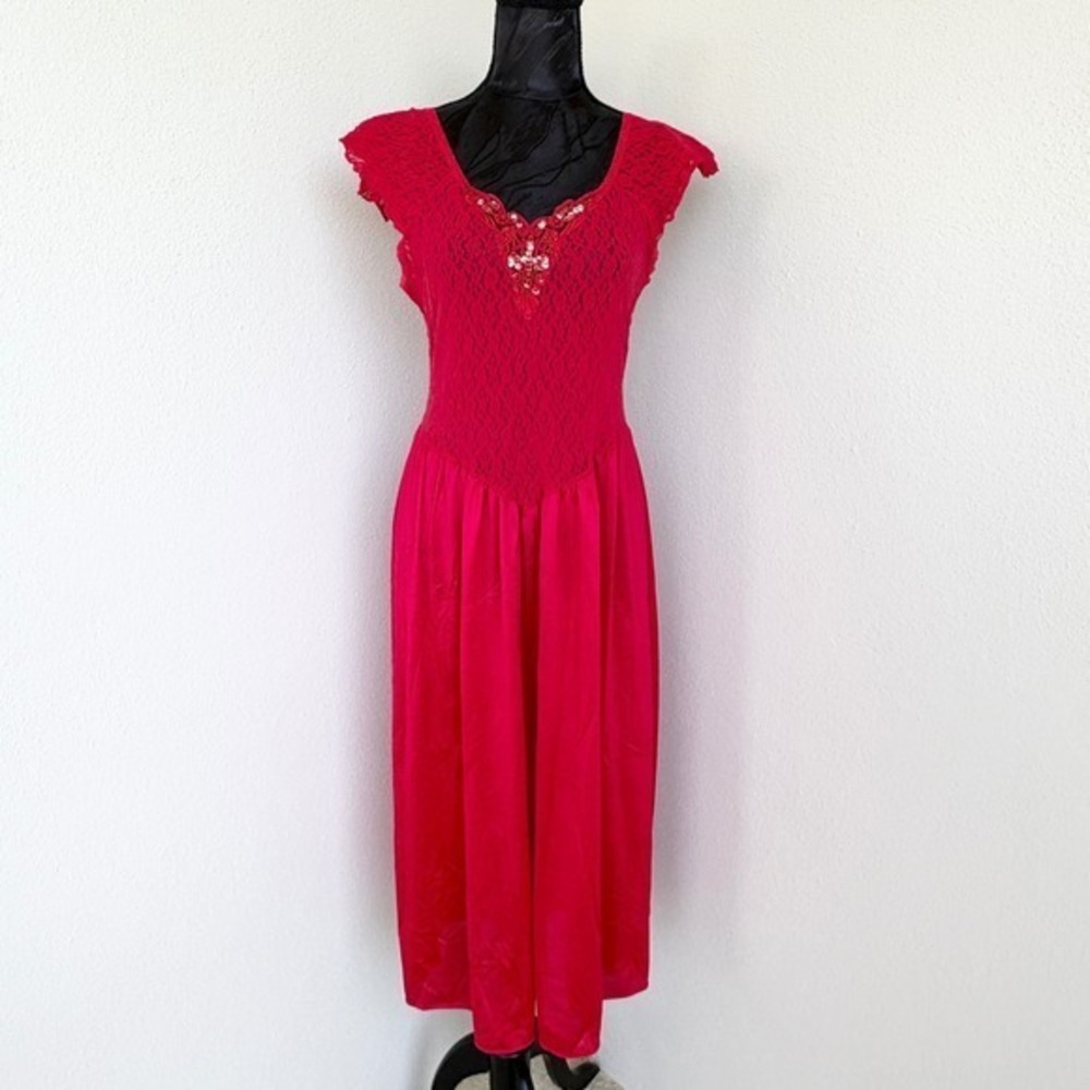 Cinema Etoile Nightgown Lace Sequin Flutter Sleeve, Womens‎ Medium Red